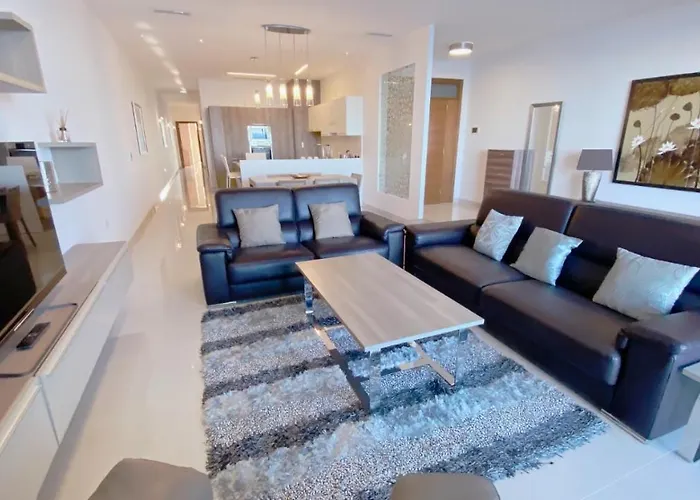 Point Sea Front * Sliema