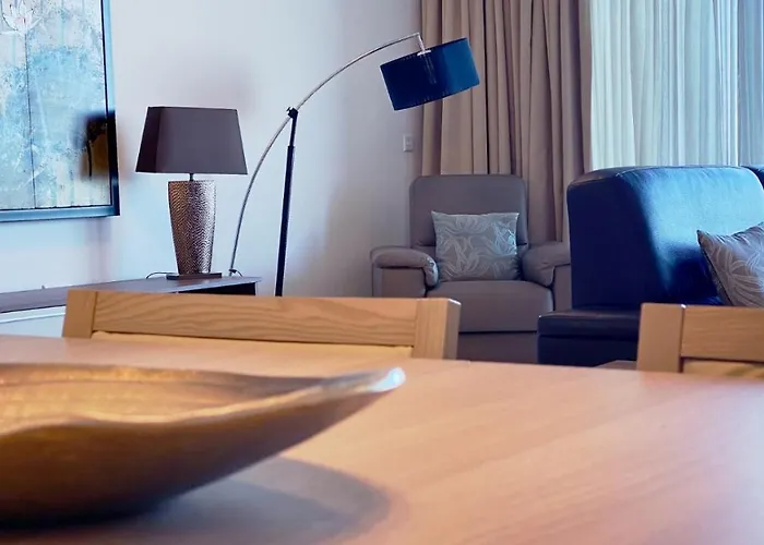 Hotel Point Sea Front *