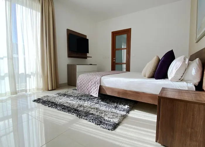 Point Sea Front * Sliema