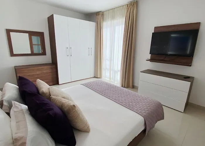 Let Me Host Malta Sea Front Hotel